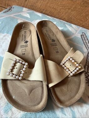 Women's Cream Pearl-Accented Slide Sandals